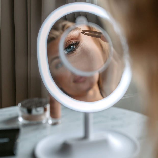 Don’t let bad lighting ruin your makeup game. With this adjustable LED makeup mirror with touch sensor your makeup will be perfect anytime, anywhere. Includes a magnetic 5x magnifying mirror to be placed at the center of the mirror that helps you refine your makeup and is compact enough to take anywhere.